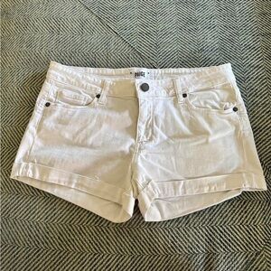 Super cute white jean shorts from Paige!